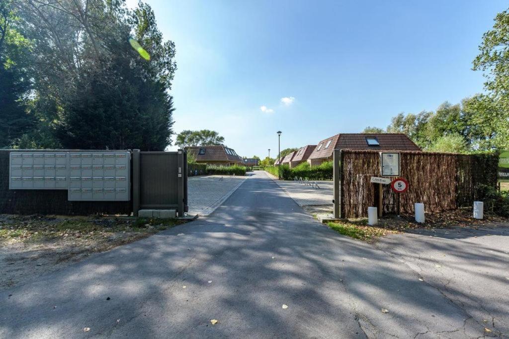 Vakantiehuisje Aan Zee Vlakbij Plopsaland En Het Strand - Casa Memphis Де Панбархат Экстерьер фото